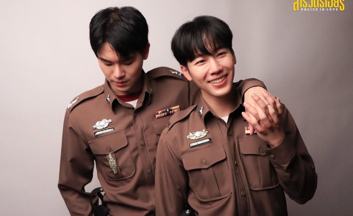 مسلسل الشرطة في الحب Police in Love الحلقة 8 مترجمة