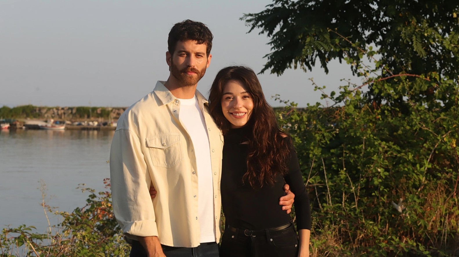 مسلسل حبي البحر الأسود مترجم